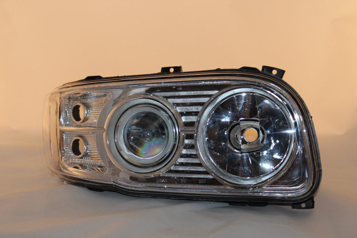 Peterbilt 388/389/567 BiXenon Projector Headlight Upgrade